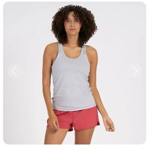 Vuori Lux Performance Racerback Tank top in Heathered Grey Size Small